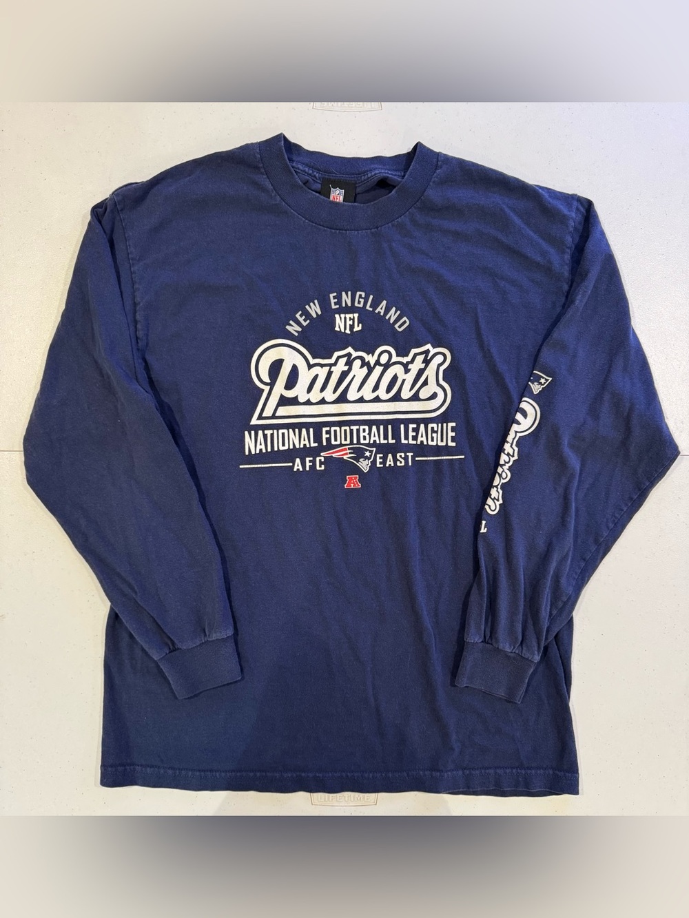 New England Patriots long sleeve t shirt size large NFL football